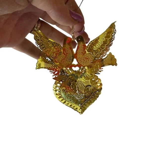 Vintage Metal Thin Cut Out Lovebirds Ornament Hanging Decor - Picture 3 of 3